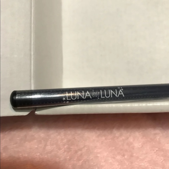 Lipstick Makeup Bundle - Picture 7 of 8